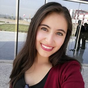 Meet your Posher, María